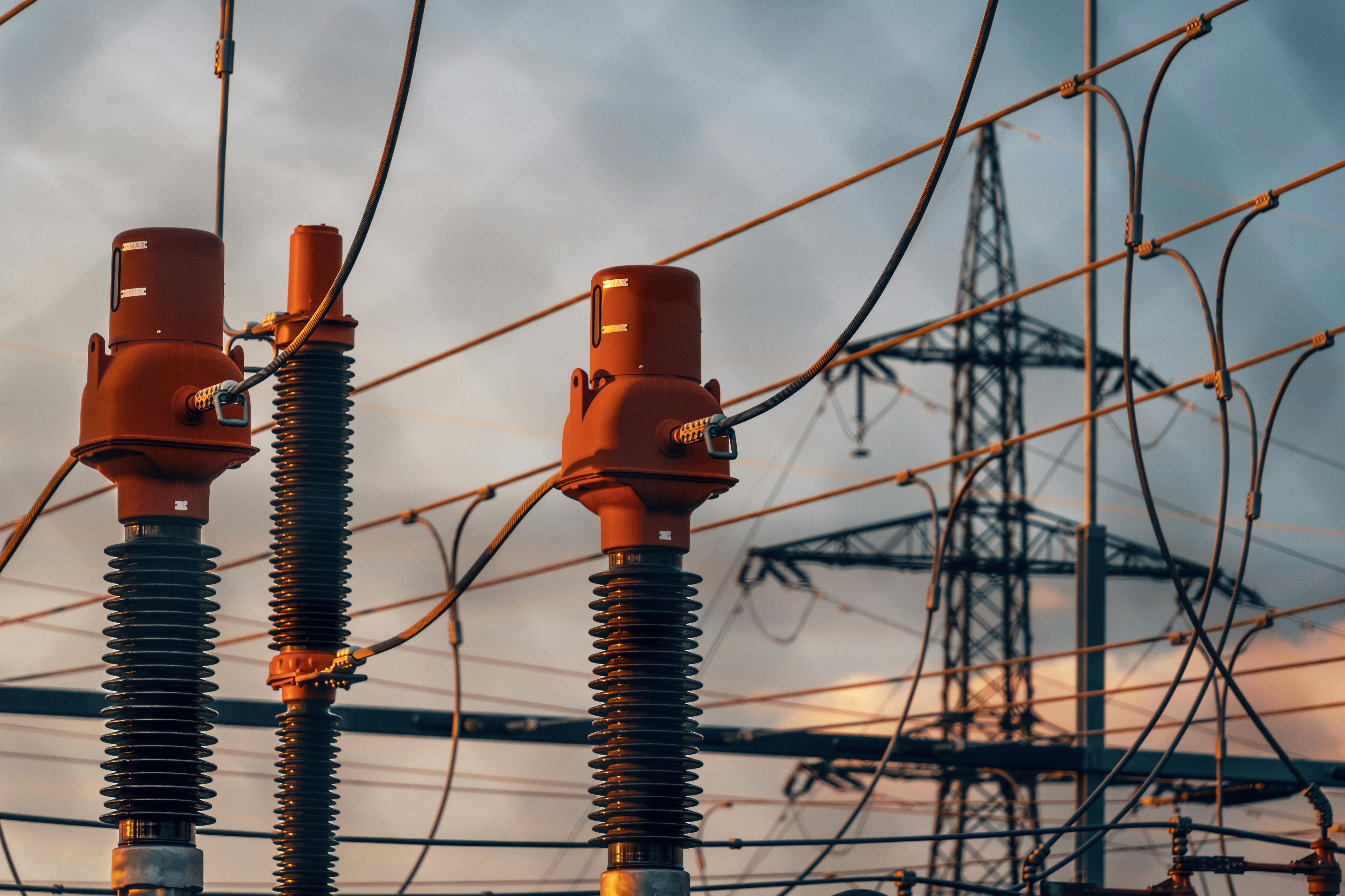 High-voltage power transmission substation